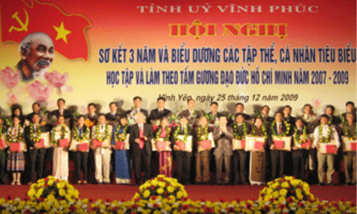 Vĩnh Phúc: Số đảng viên và tổ chức Đảng có dấu hiệu vi phạm kỷ luật giảm sau 3 năm triển khai Cuộc vận động