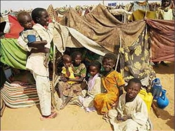 Hơn 2 triệu người tị nạn tại Darfur, Sudan đã phải rời bỏ nhà cửa do xung đột sắc tộc. (Ảnh: Internet)