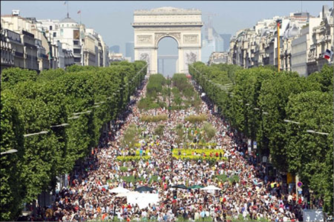 Nông thôn tại đại lộ Champs-Elysées, Pháp